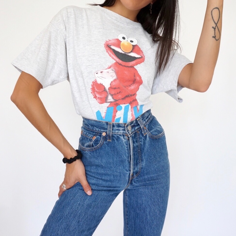 Vintage 90s Got Milk Elmo T-shirt! - Picture 2 of 5